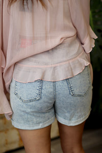 Jenny Mom Shorts - Light Wash
