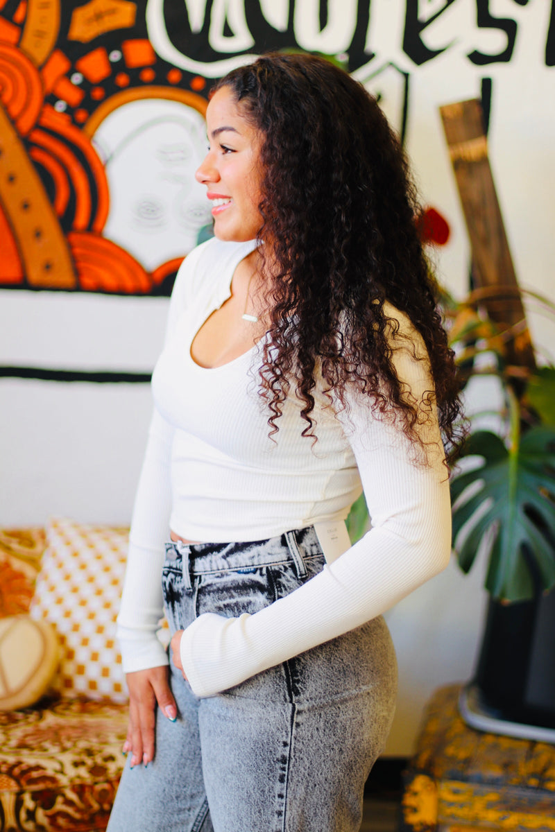 Heart Eyes Basic Crop + Cream