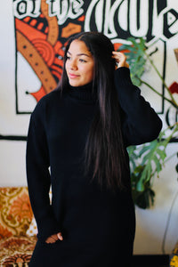 Turtle Neck Midi Dress + Black