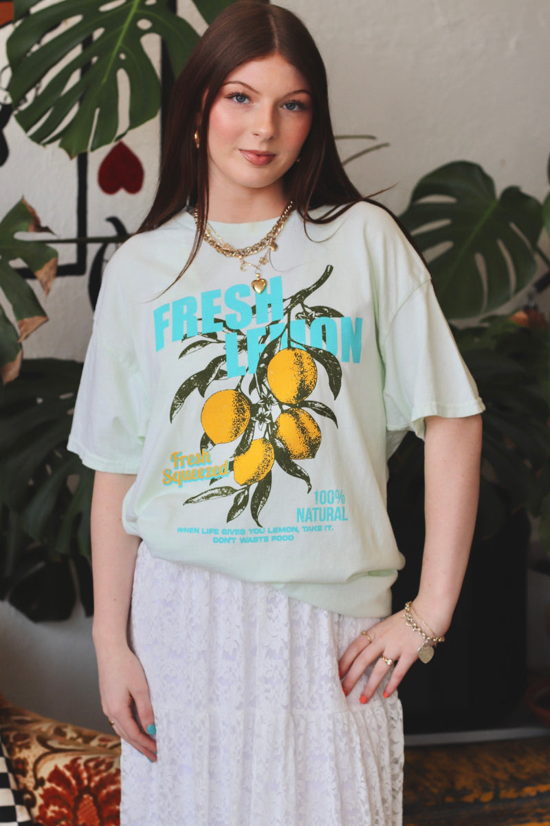 Lemon Graphic Tee in Mint