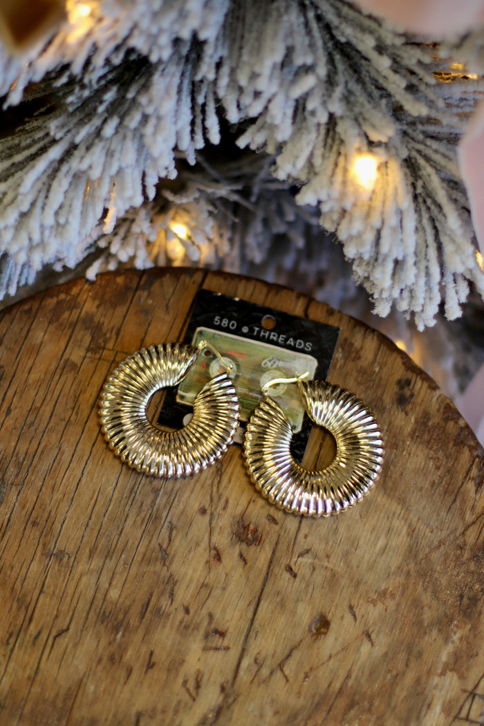 Large Geometric Hoops