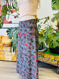 Vault Vintage | Grey Floral Skirt Medium