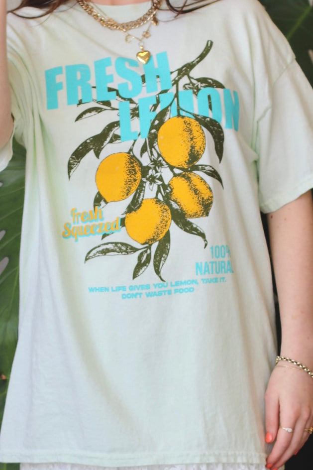Lemon Graphic Tee in Mint